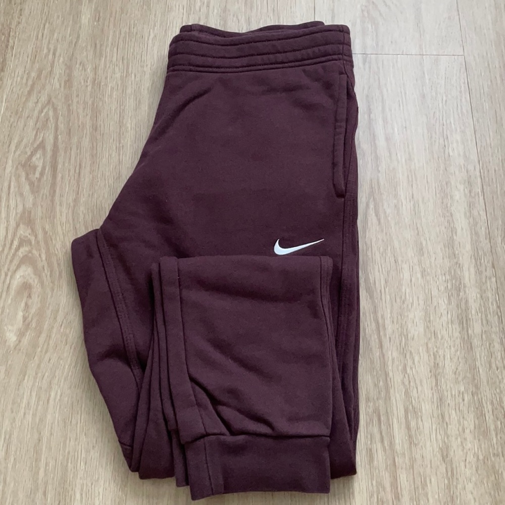 Men’s Burgundy Nike Joggers, Size Medium